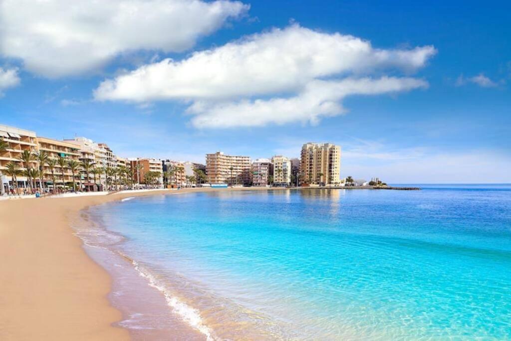 Casa Nola Lägenhet Torrevieja Exteriör bild